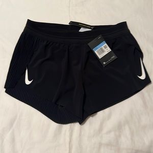 Nike AeroSwift
Women's Running Shorts -size M